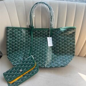 Goyard Green Geometric Tote Bag with Structured Design